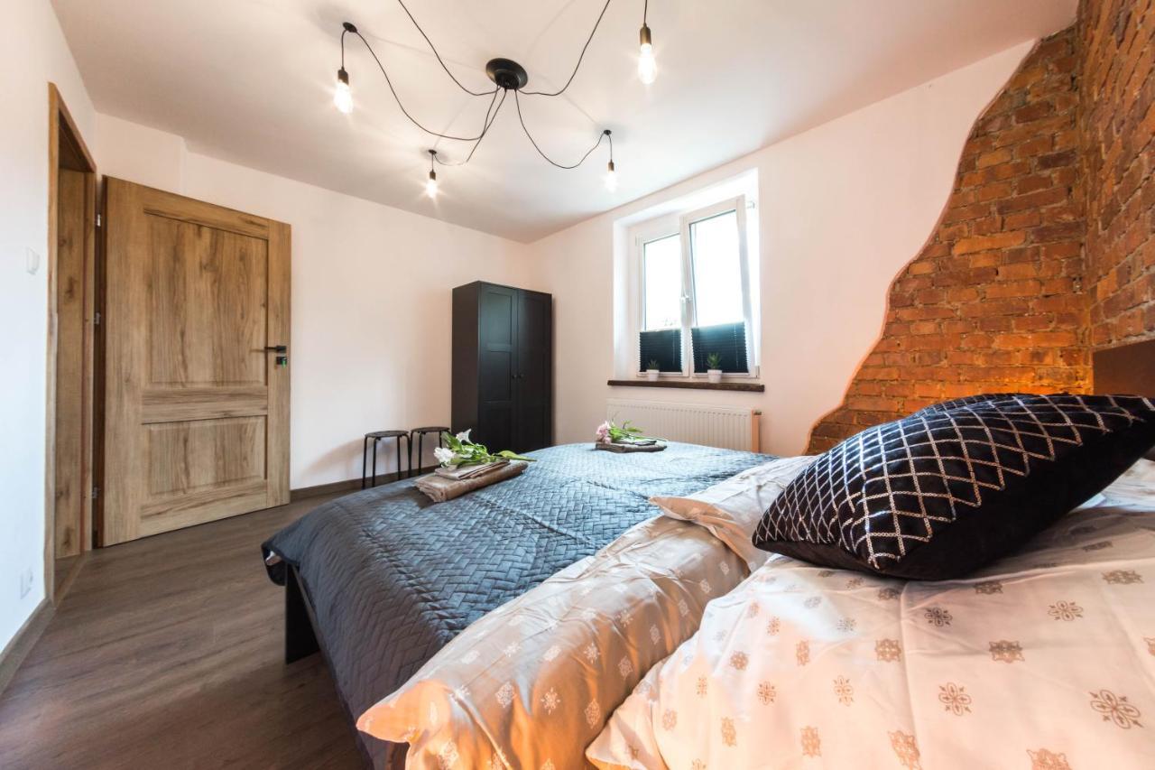 Apartament Wita Stwosza يلينيا غورا المظهر الخارجي الصورة