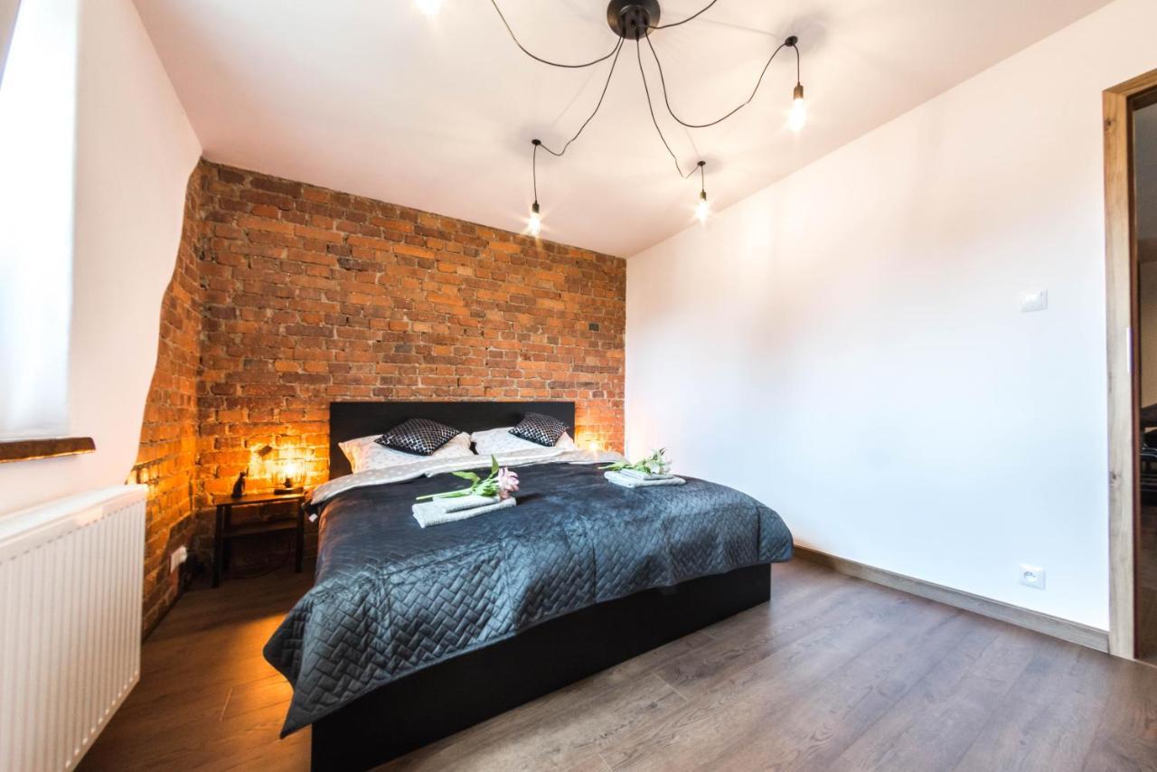 Apartament Wita Stwosza يلينيا غورا المظهر الخارجي الصورة