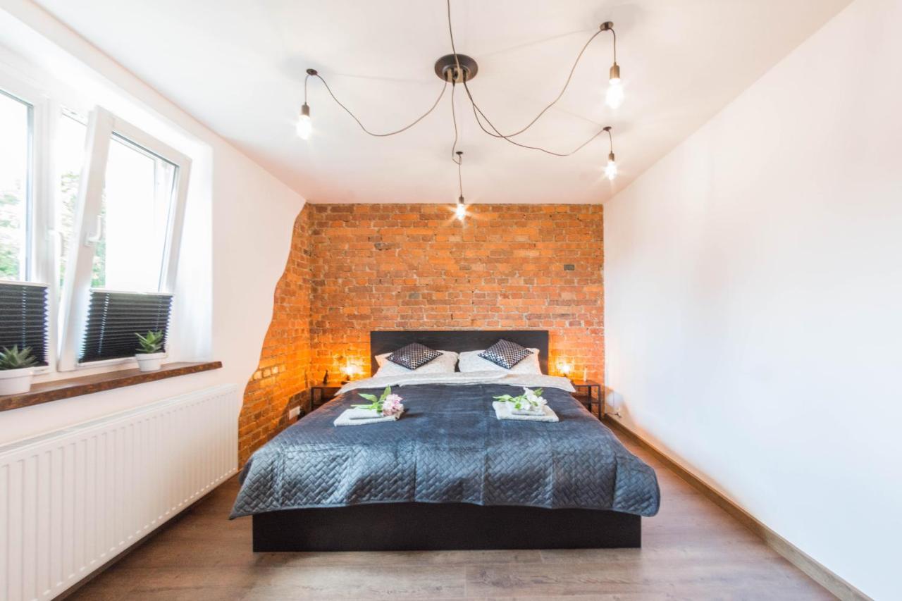 Apartament Wita Stwosza يلينيا غورا المظهر الخارجي الصورة
