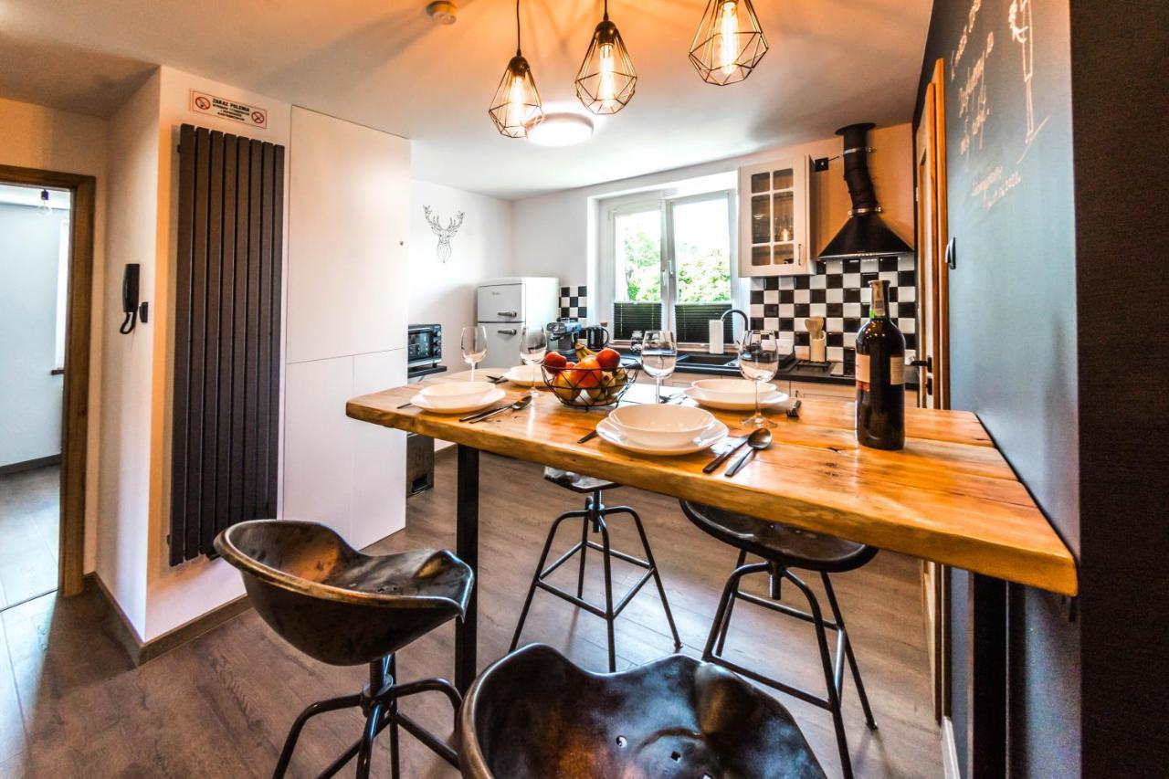 Apartament Wita Stwosza يلينيا غورا المظهر الخارجي الصورة