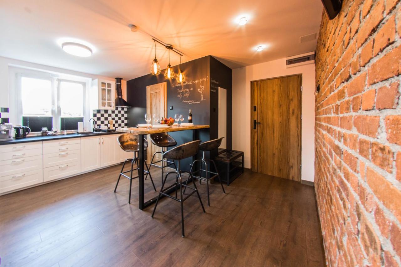 Apartament Wita Stwosza يلينيا غورا المظهر الخارجي الصورة