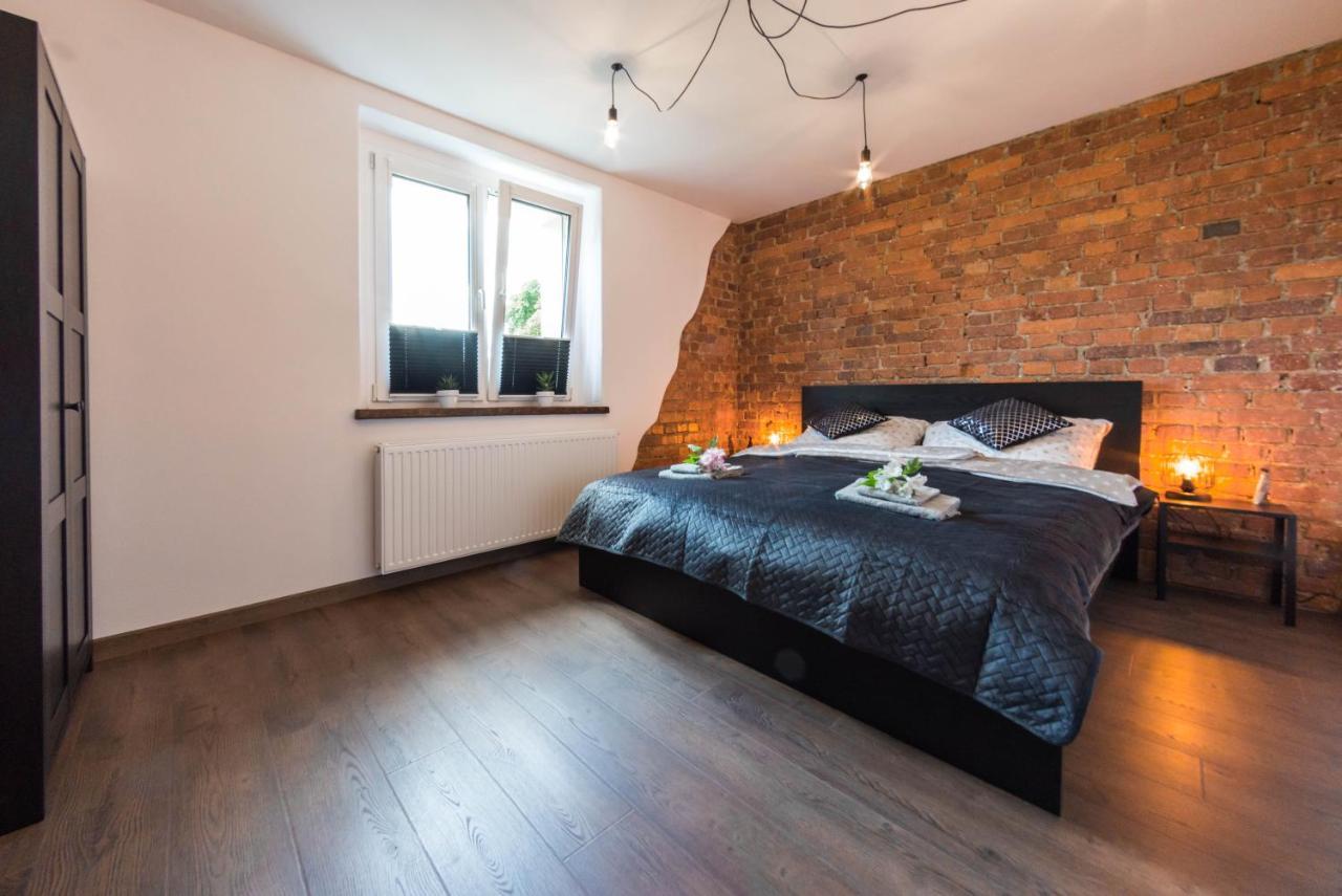 Apartament Wita Stwosza يلينيا غورا المظهر الخارجي الصورة
