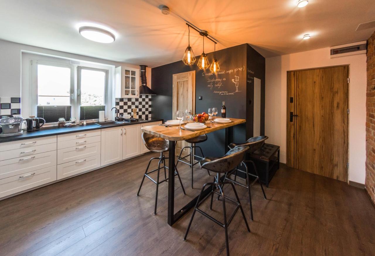 Apartament Wita Stwosza يلينيا غورا المظهر الخارجي الصورة