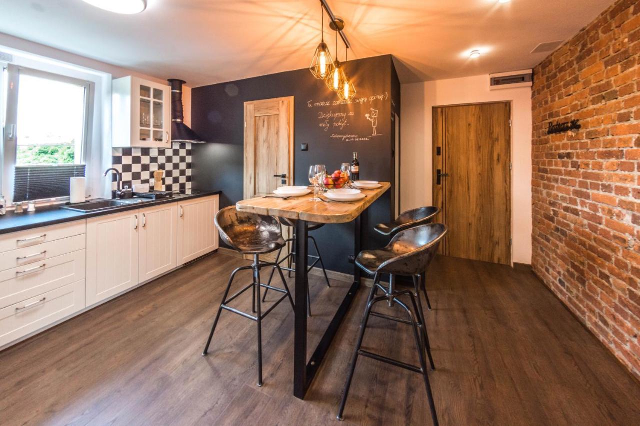 Apartament Wita Stwosza يلينيا غورا المظهر الخارجي الصورة